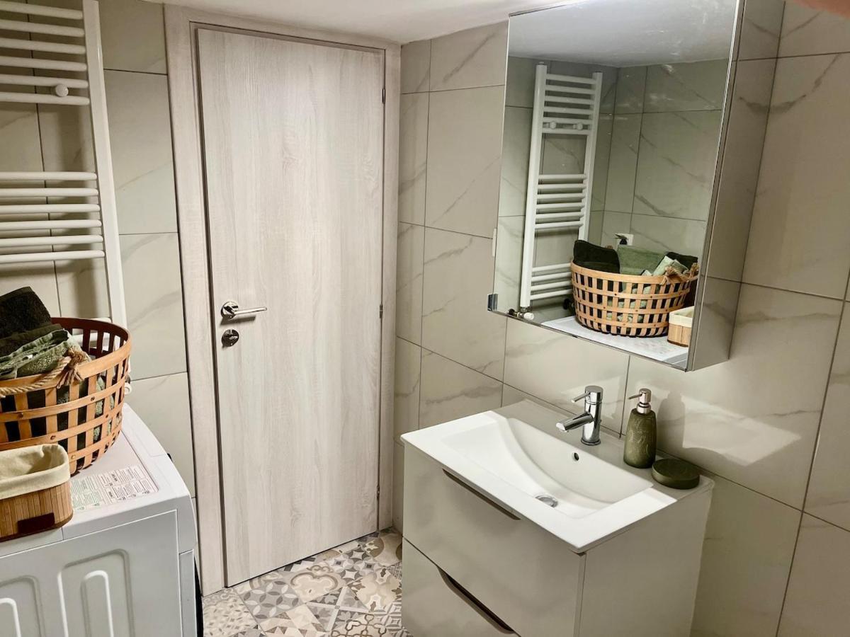 2bdr Cozy - Near Waterfront And Metro *