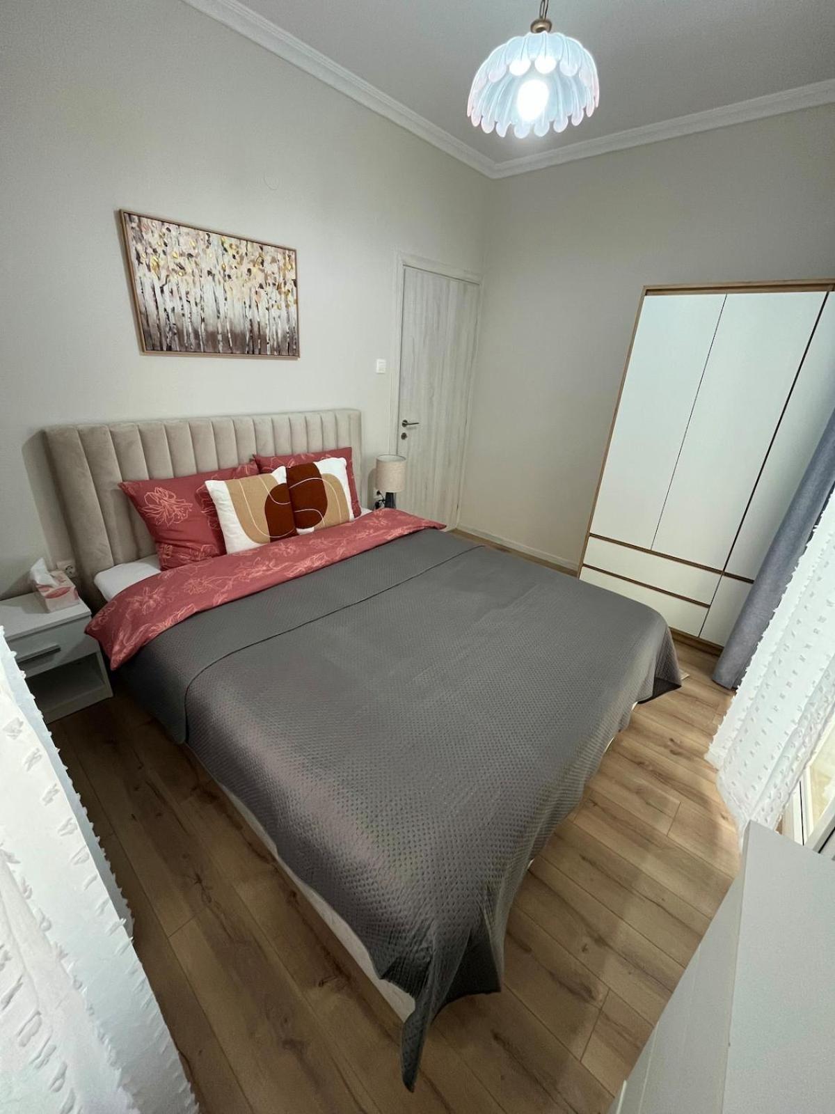 Apartment 2bdr Cozy - Near Waterfront And Metro Thessaloniki