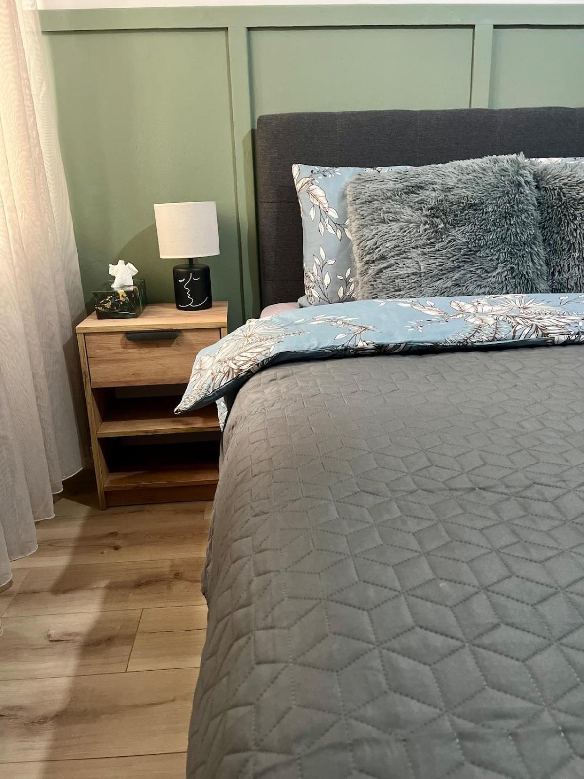 2bdr Cozy - Near Waterfront And Metro *