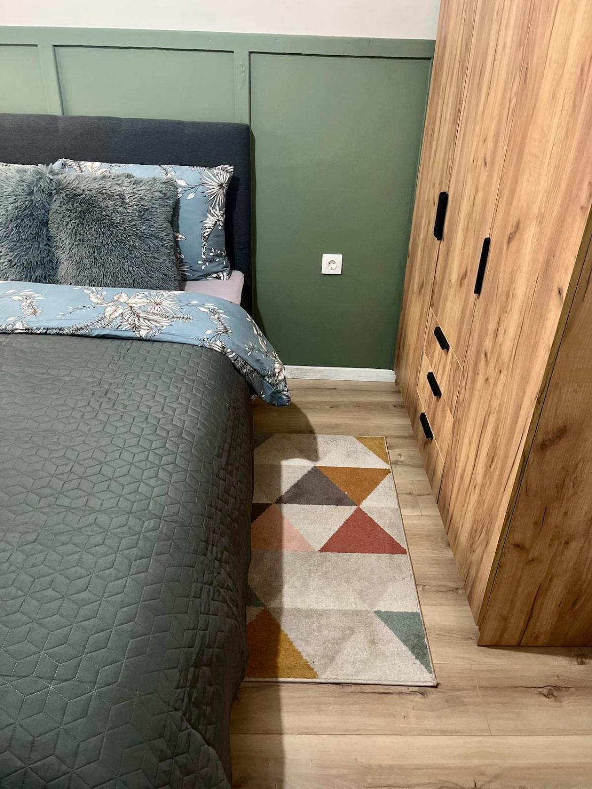 Apartment 2bdr Cozy - Near Waterfront And Metro *