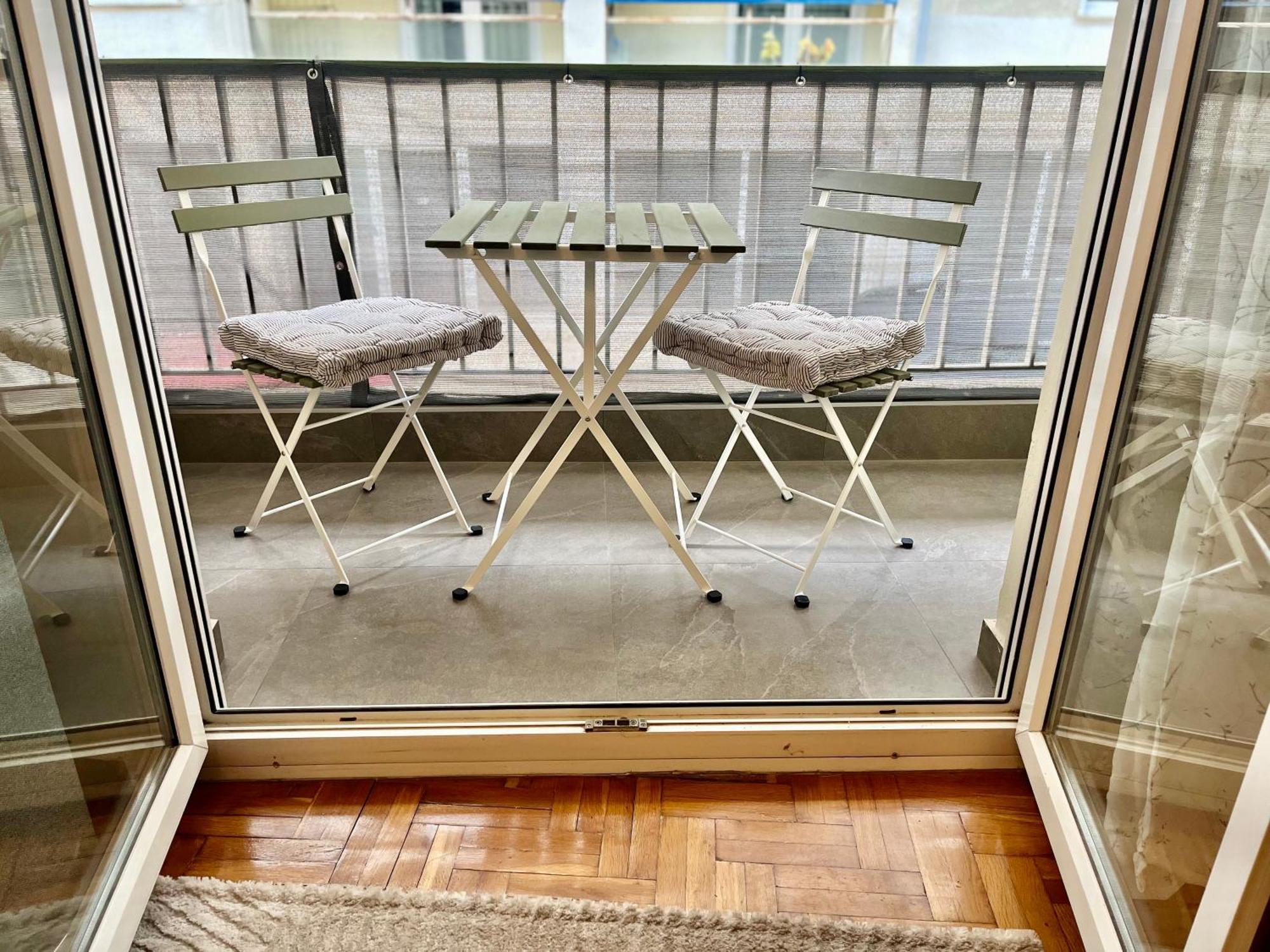 Apartment 2bdr Cozy - Near Waterfront And Metro *