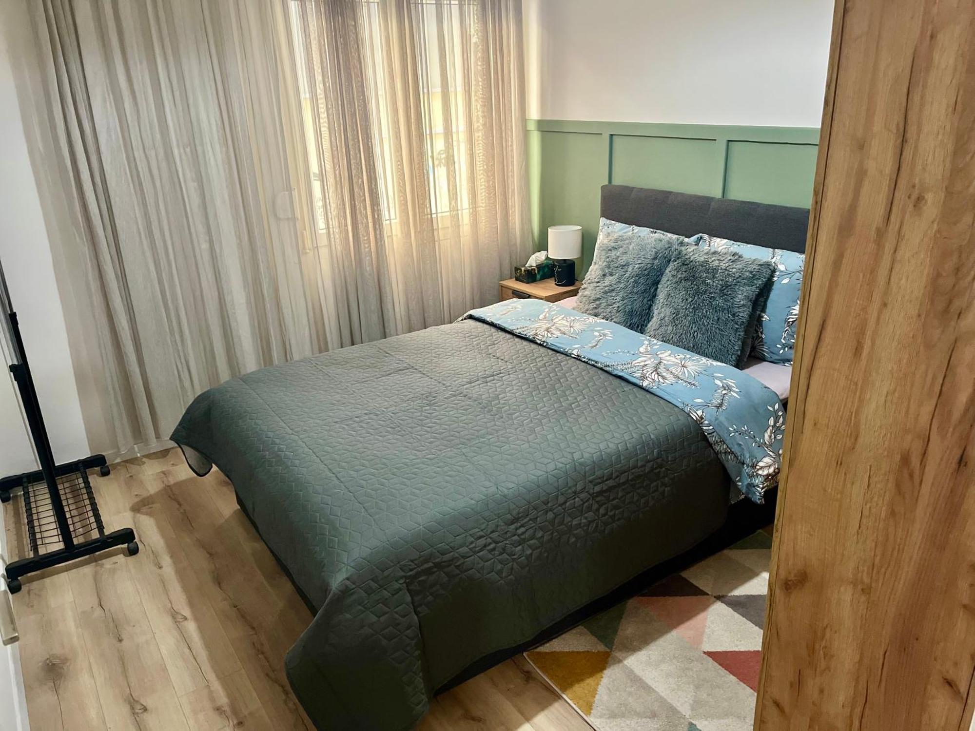 2bdr Cozy - Near Waterfront And Metro Apartment